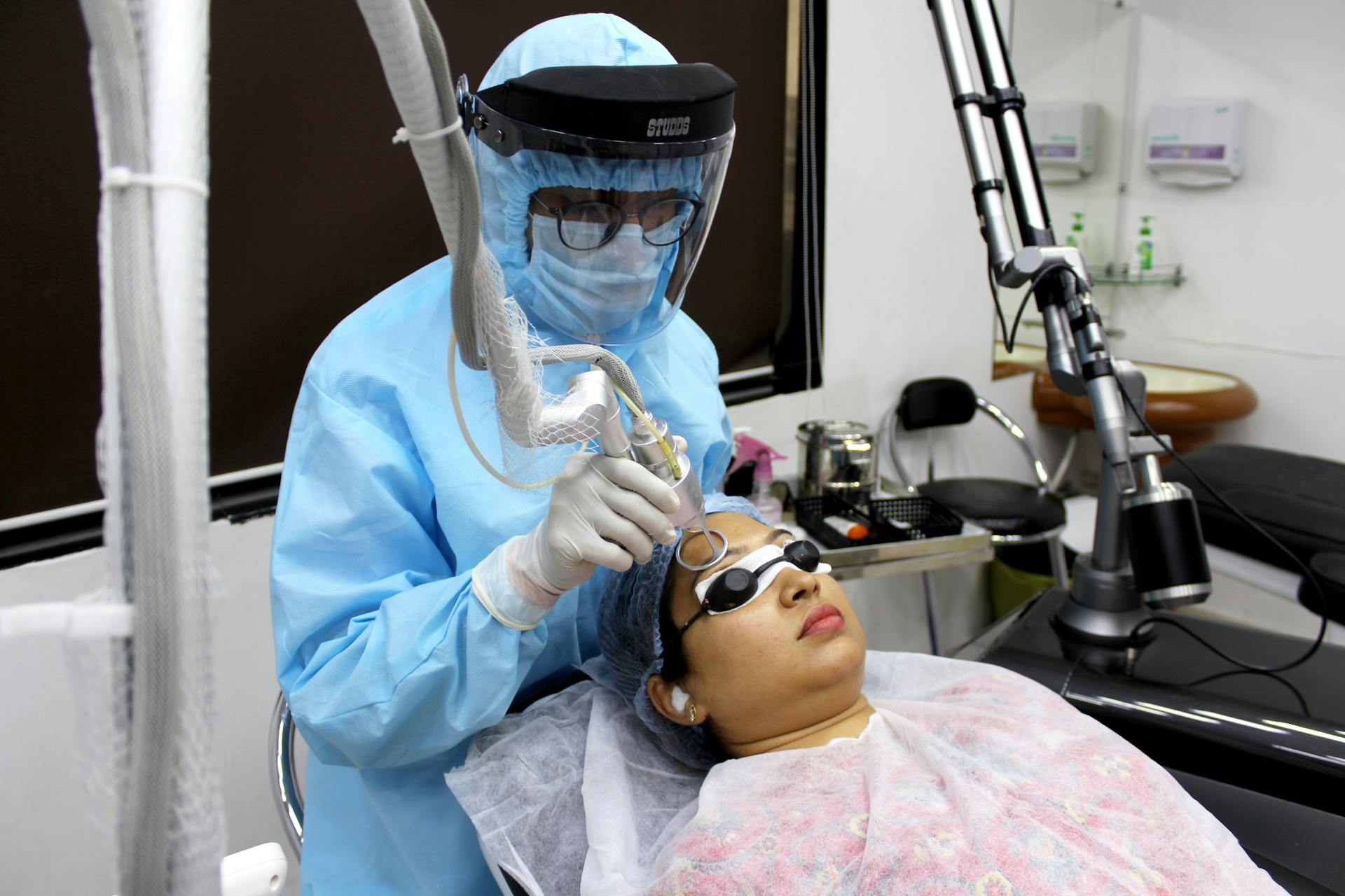 Aesthetic procedure demonstration
